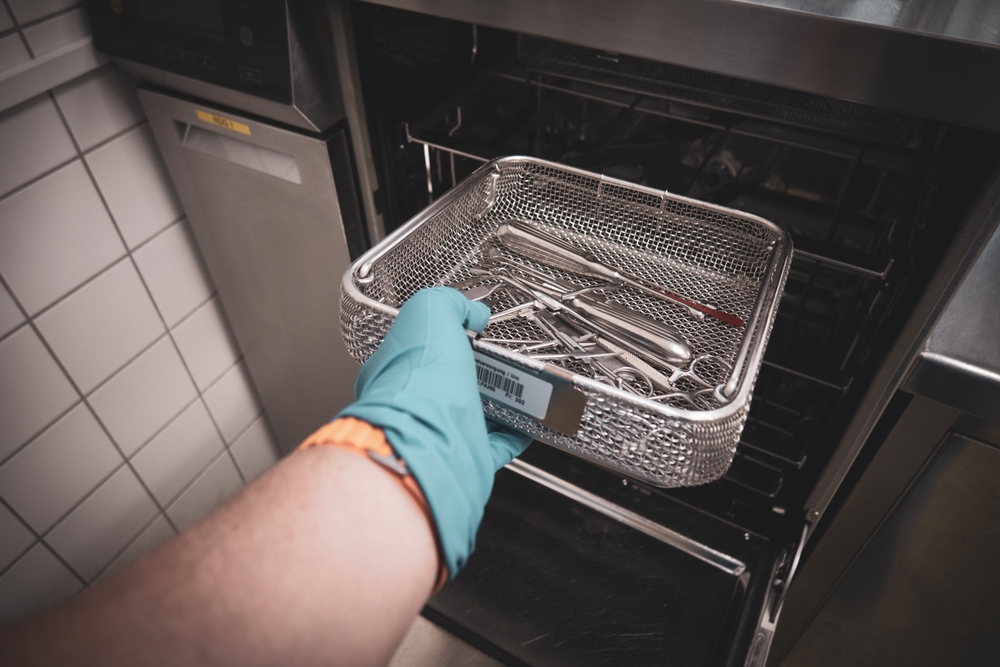 How Healthcare Facilities Ensure Proper Cleaning of Medical Instruments