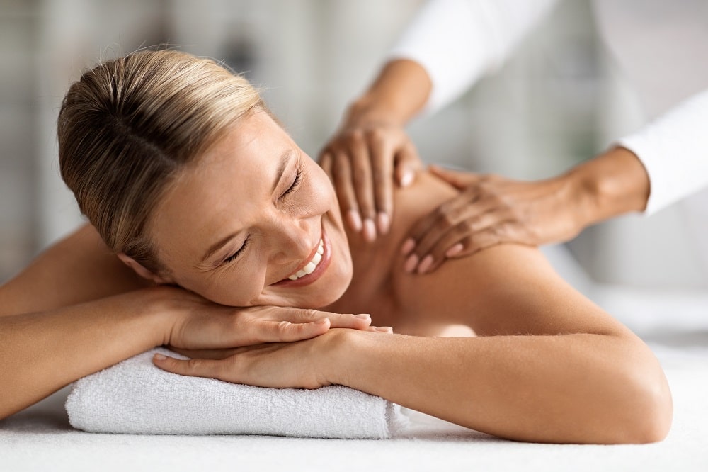 7 Health Benefits of Body Massage: What are the Advantages of Massage Therapy?